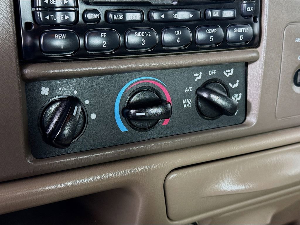 Used 2001 Ford F250 XLT AWD/4WD image 14