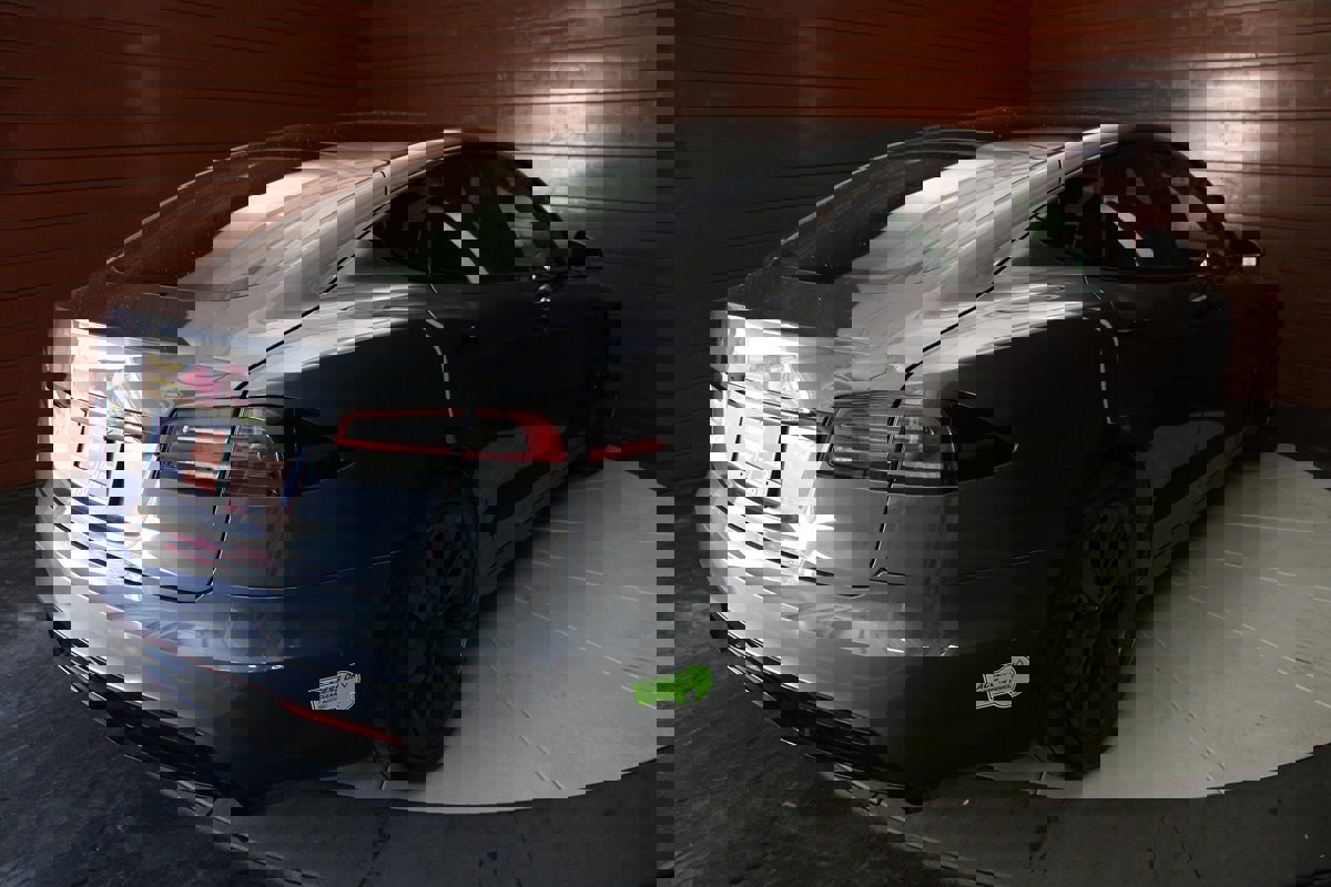 Used 2023 Tesla Model S AWD image 11