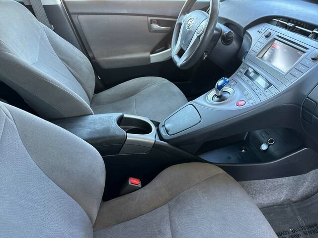 Used 2015 Toyota Prius Two w/ Preferred Accessory Package FWD image 19