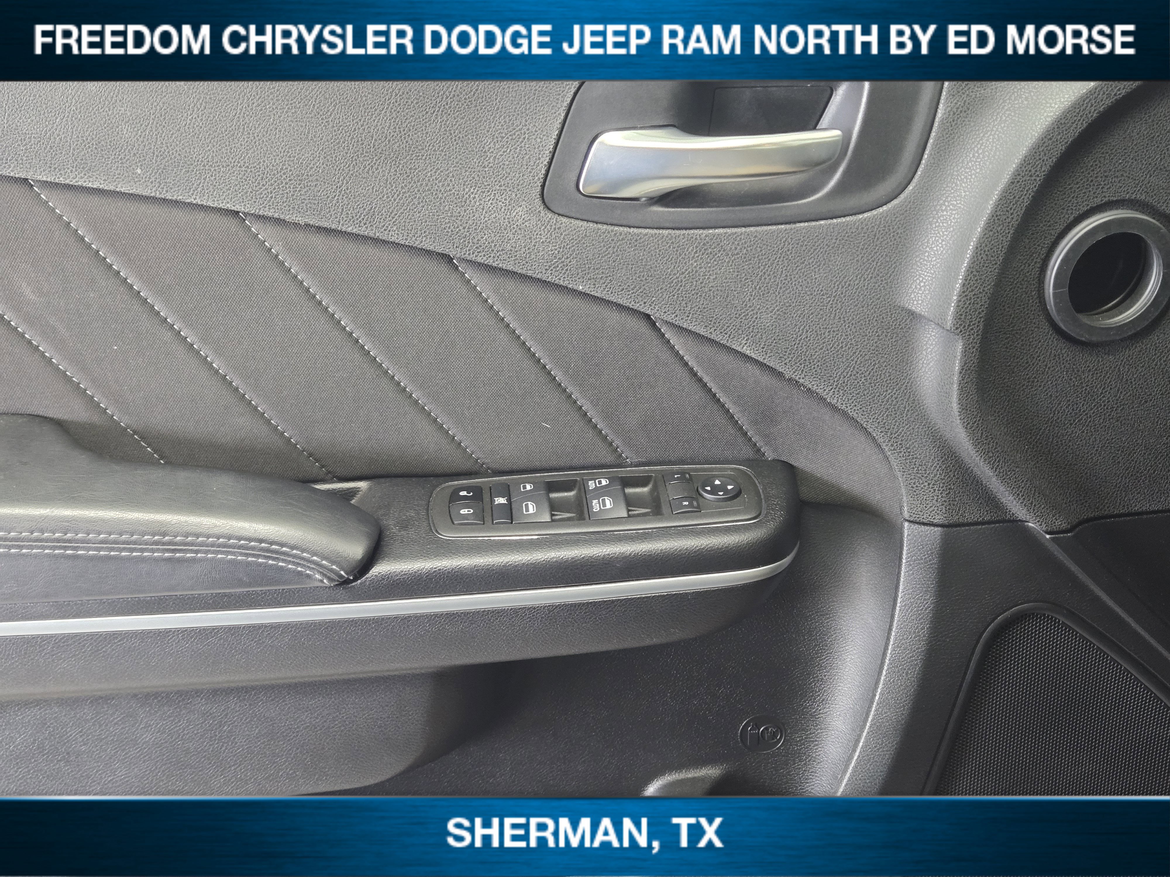 Certified 2022 Dodge Charger SXT w/ Navigation & Travel Group image 18