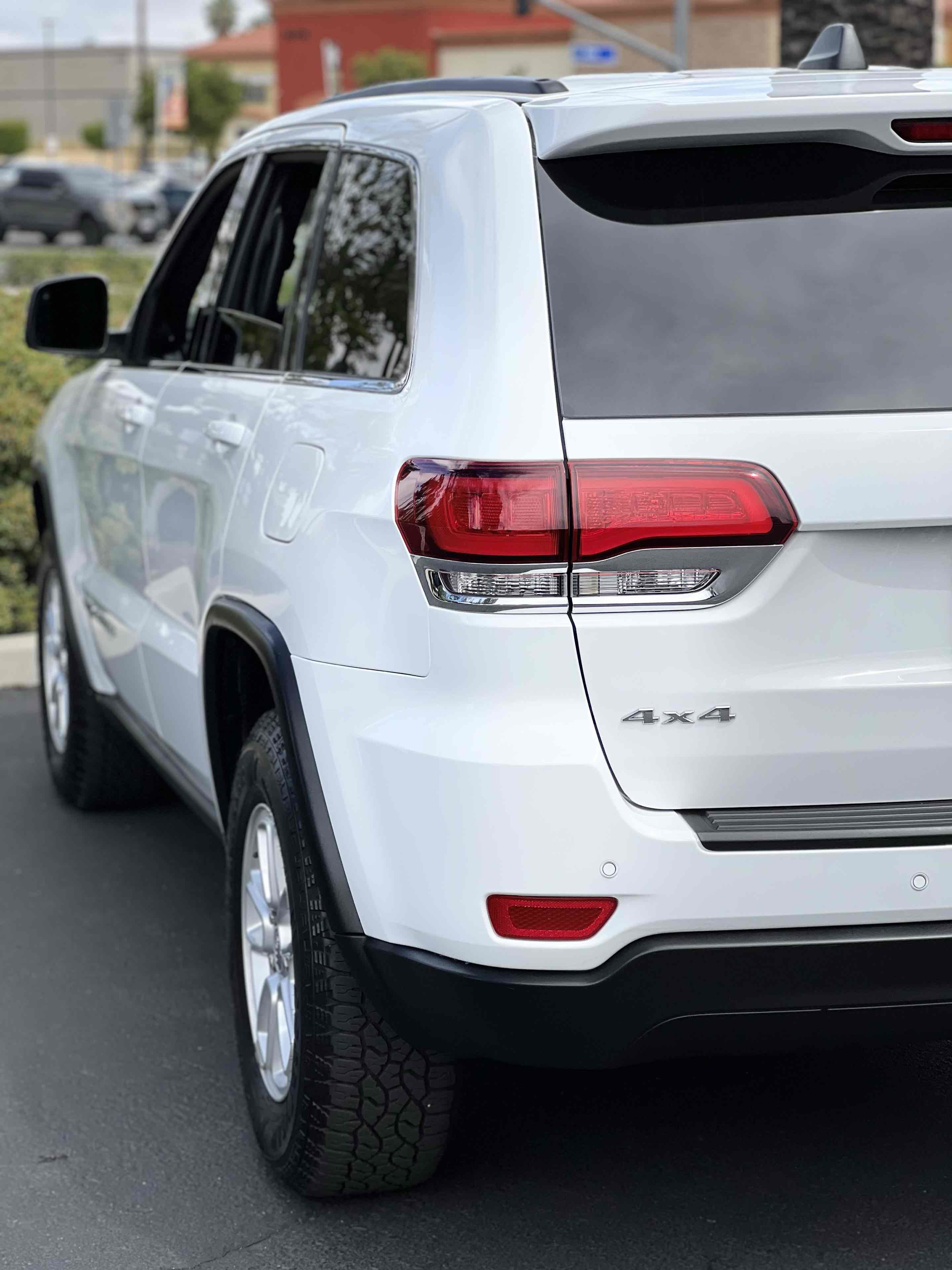 Used 2020 Jeep Grand Cherokee Laredo image 45