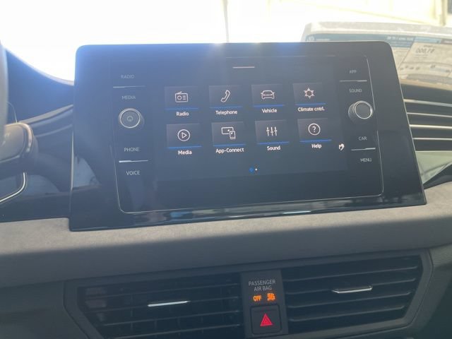 New 2026 Volkswagen Jetta SE FWD image 15