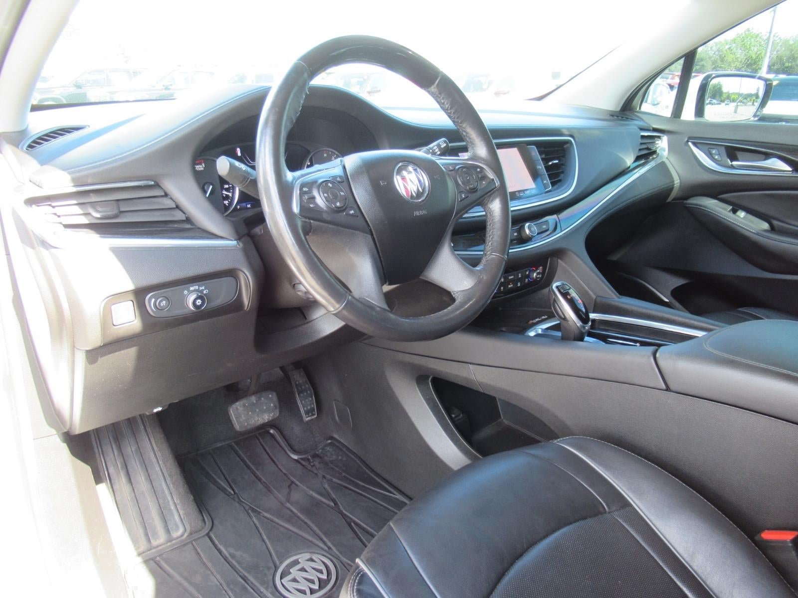 Used 2021 Buick Enclave Avenir w/ Avenir Technology Package AWD/4WD image 18