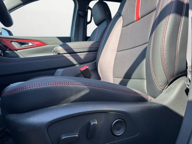 New 2026 Chevrolet Traverse RS image 18