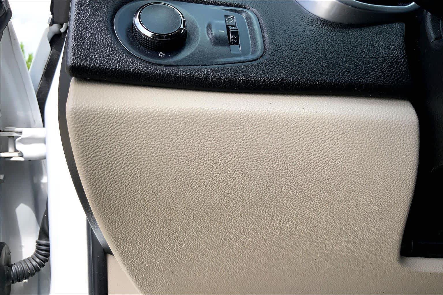 Used 2013 Cadillac SRX Luxury FWD image 33