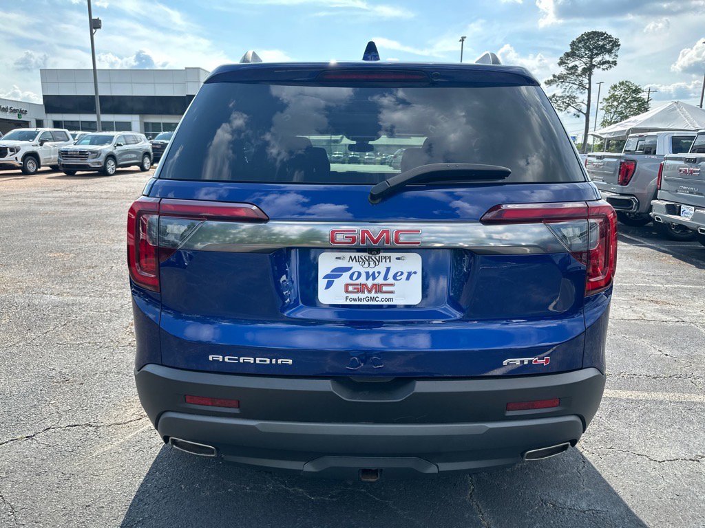 Used 2023 GMC Acadia AT4 image 4