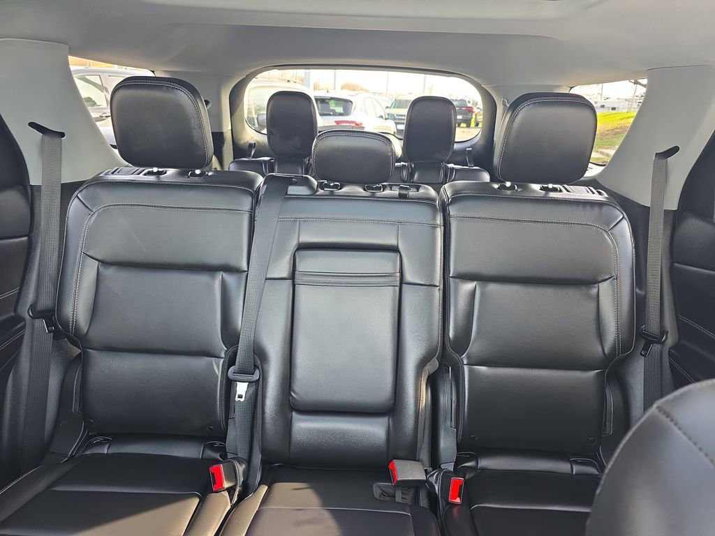 Certified 2023 Ford Explorer XLT w/ Equipment Group 202A AWD/4WD image 36