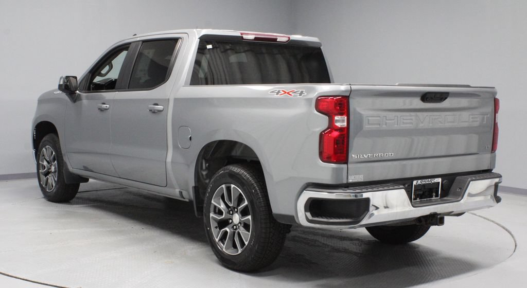 Used 2024 Chevrolet Silverado 1500 LT AWD/4WD image 8