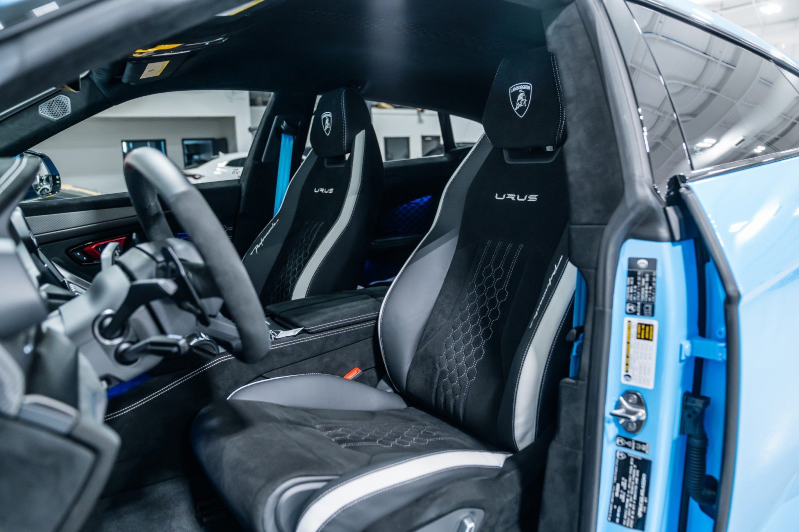 Used 2024 Lamborghini Urus Performante image 11