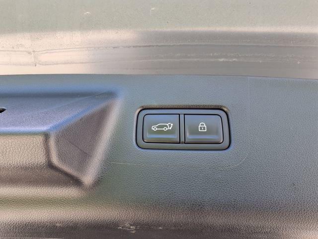 Used 2025 Hyundai Santa Fe SEL FWD image 15