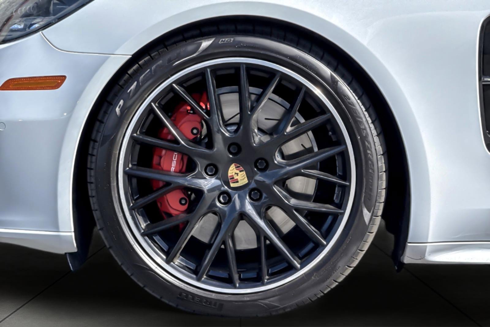 Used 2020 Porsche Panamera GTS image 25