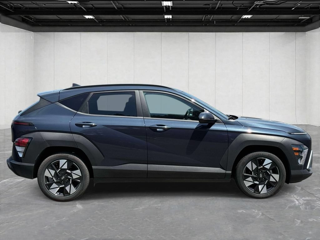 Used 2025 Hyundai Kona SEL FWD image 4