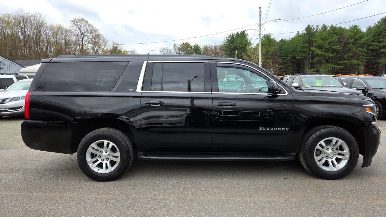 Used 2019 Chevrolet Suburban LT AWD/4WD image 17