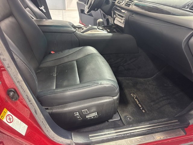 Used 2016 Lexus LS 460 w/ Comfort Package image 19