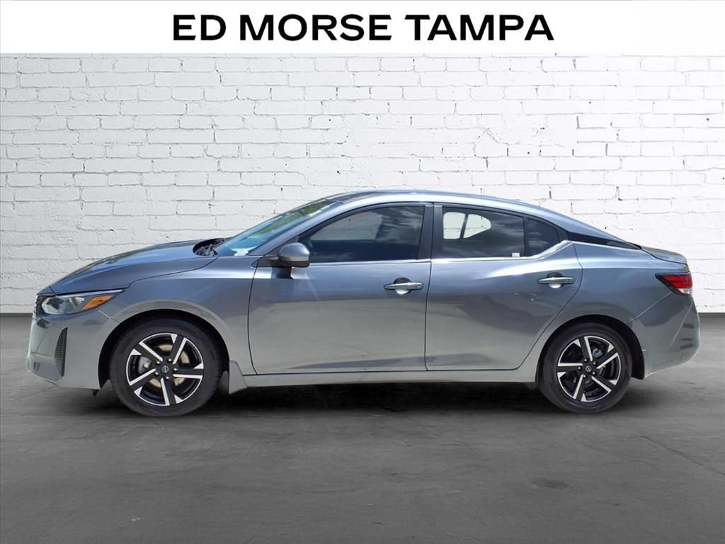 Used 2024 Nissan Sentra SV FWD image 2
