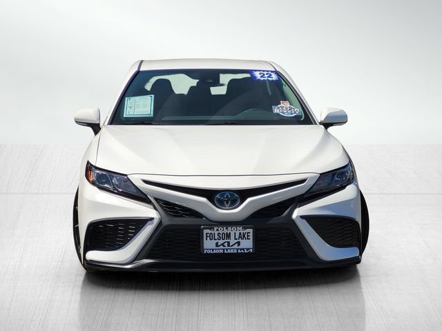 Used 2022 Toyota Camry SE FWD image 2