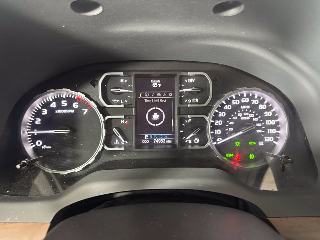 Used 2018 Toyota Tundra Limited w/ Limited Premium Package AWD/4WD image 17