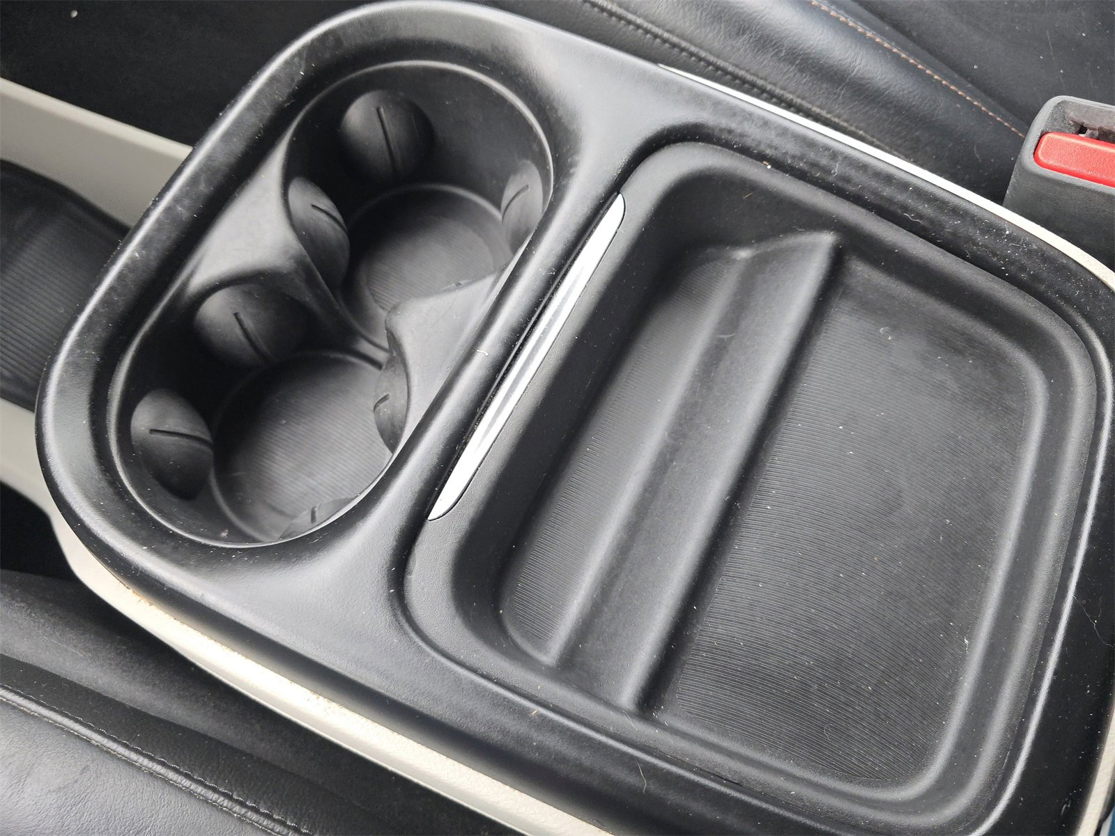 Used 2017 Chrysler Pacifica Touring-L image 32