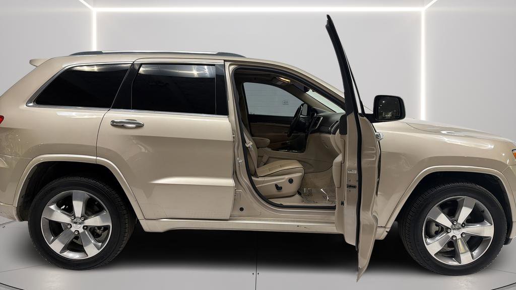 Used 2015 Jeep Grand Cherokee Overland image 17