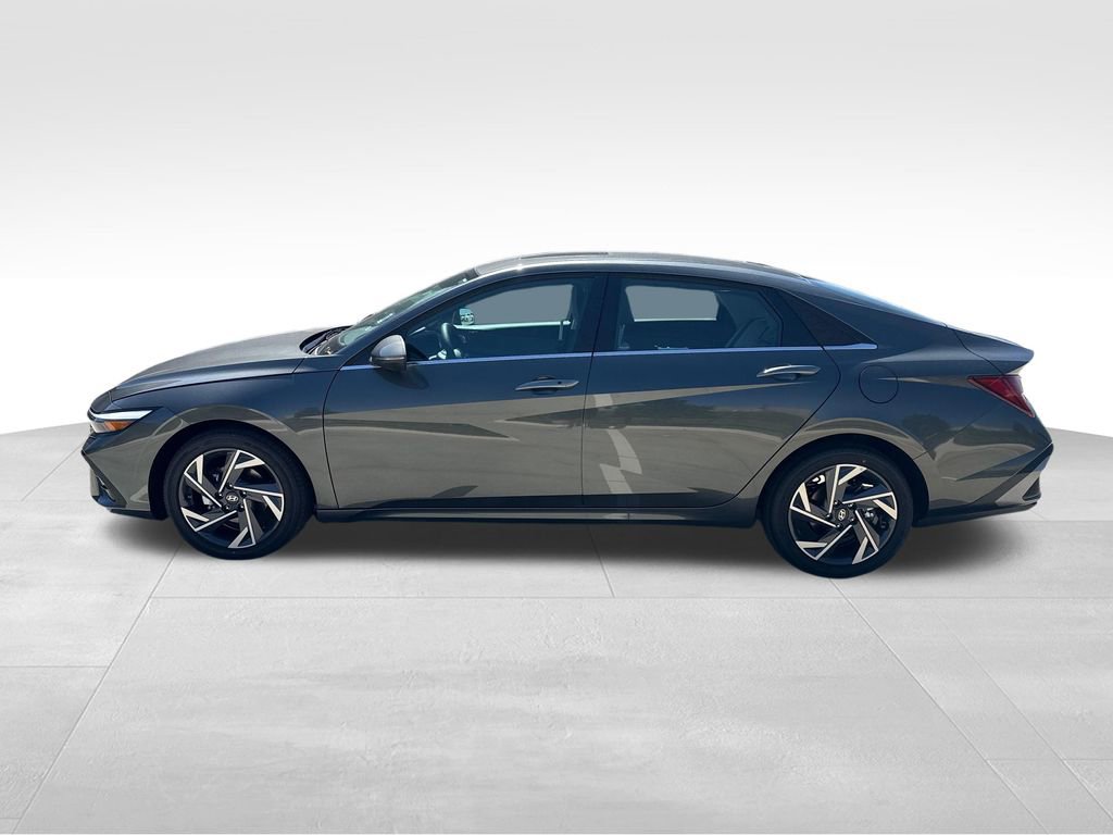 New 2026 Hyundai Elantra Limited FWD image 2