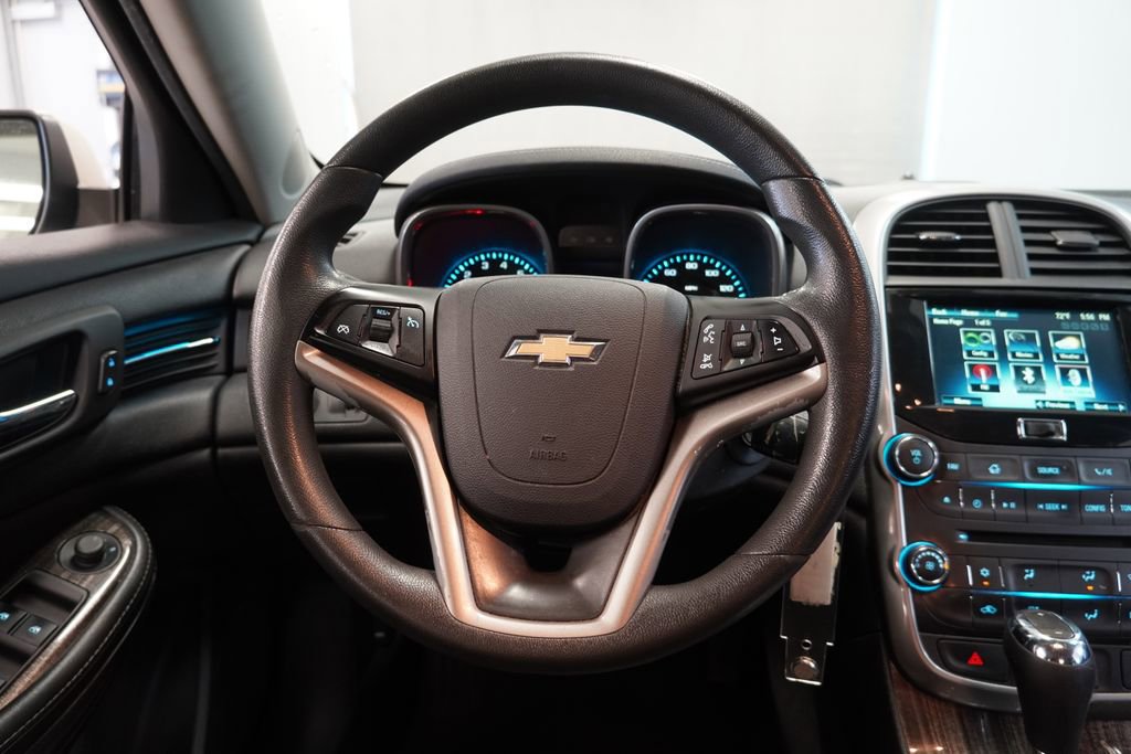 Used 2015 Chevrolet Malibu LT w/ Power Convenience Package FWD image 16