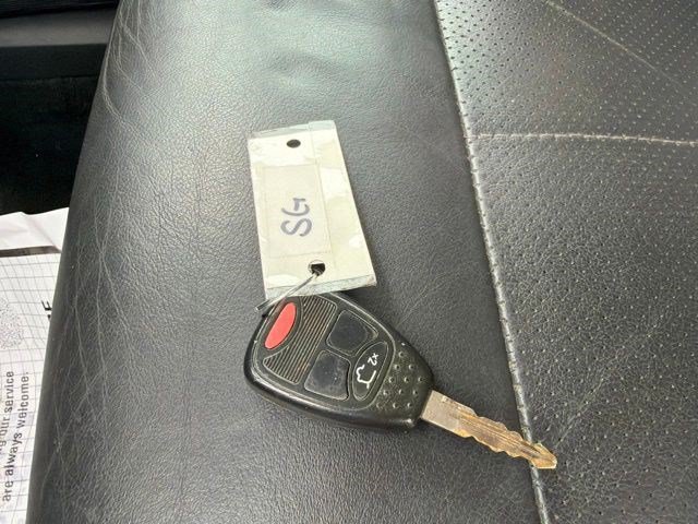 Used 2012 Jeep Liberty Limited AWD/4WD image 30