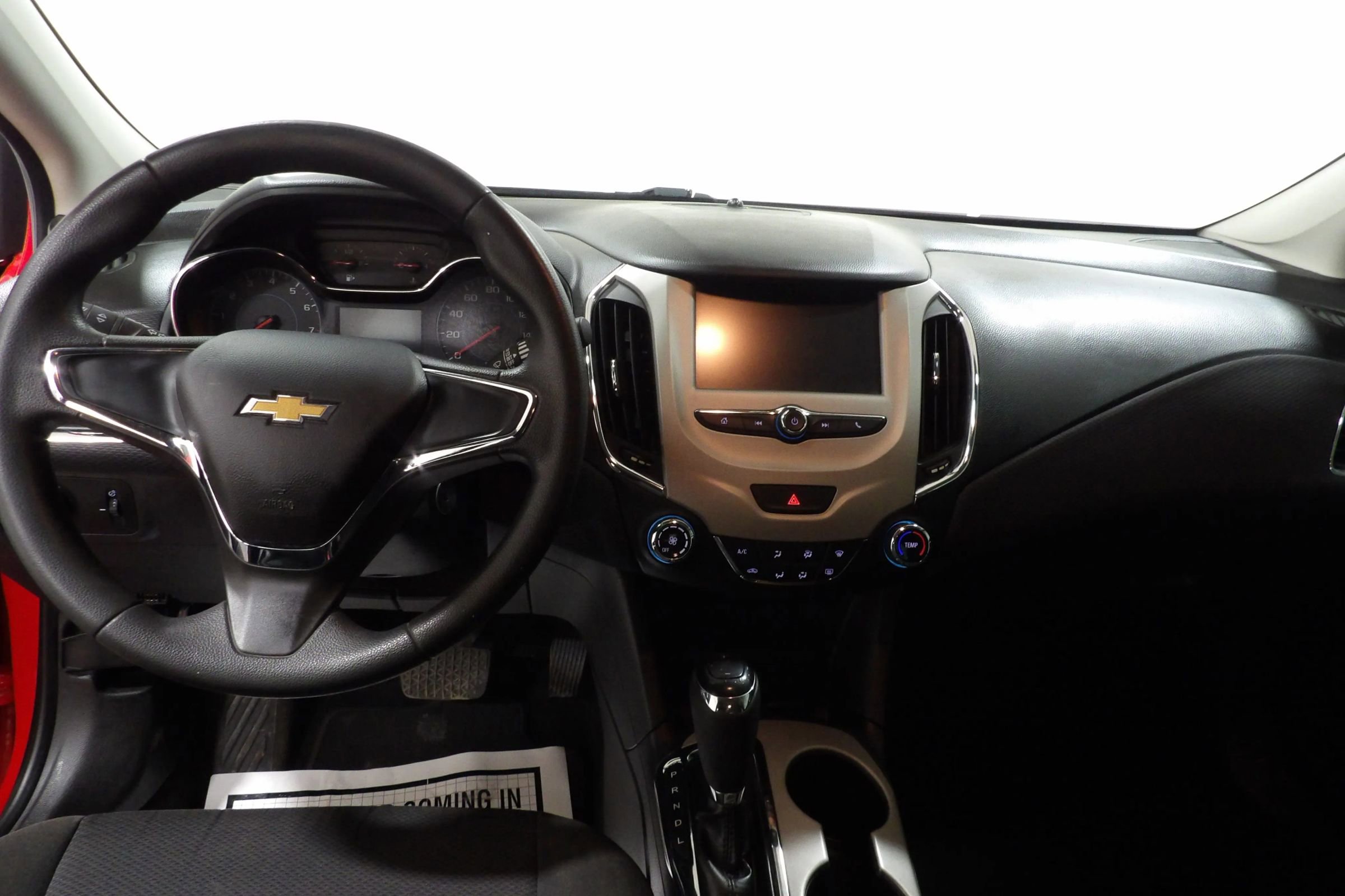 Used 2018 Chevrolet Cruze LS image 10