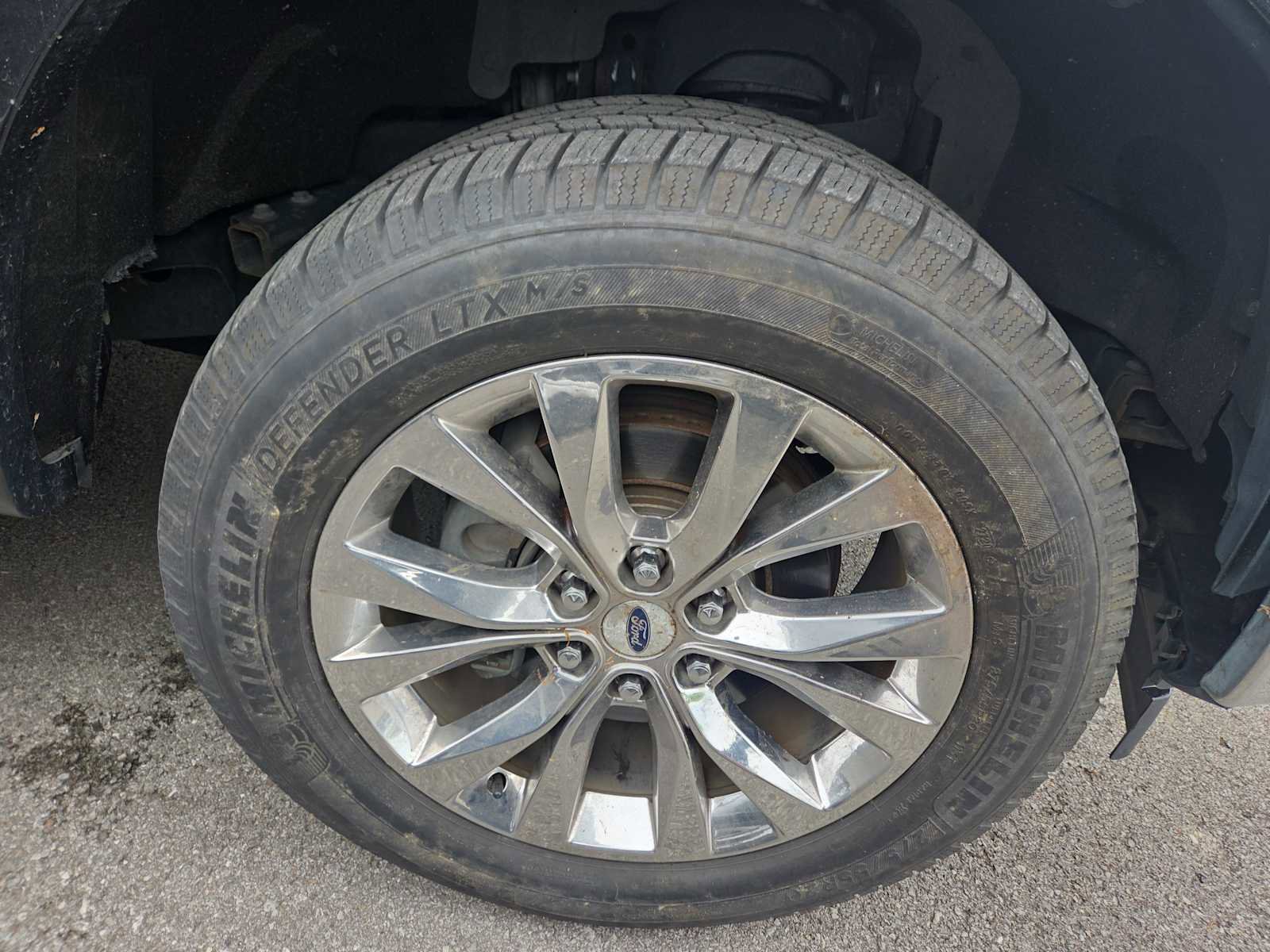 Used 2017 Ford F150 Lariat w/ Equipment Group 502A Luxury RWD image 2