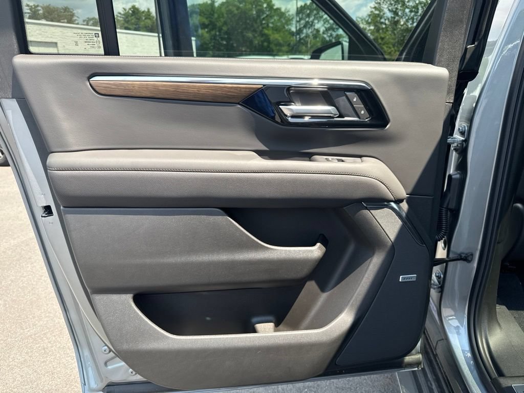 New 2026 Chevrolet Suburban High Country w/ Sun And Tow Package AWD/4WD image 21