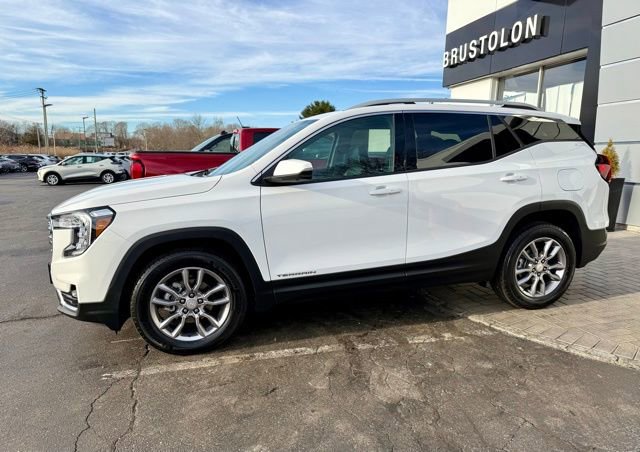 Used 2022 GMC Terrain SLT w/ Infotainment Package II image 8