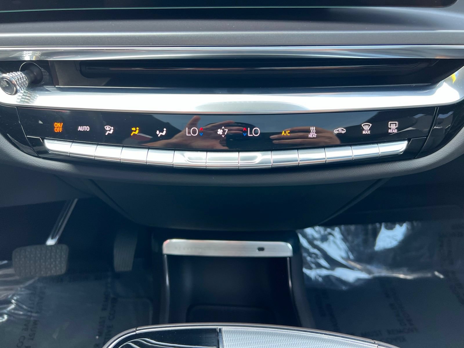 Used 2024 Cadillac Lyriq Tech AWD/4WD image 44