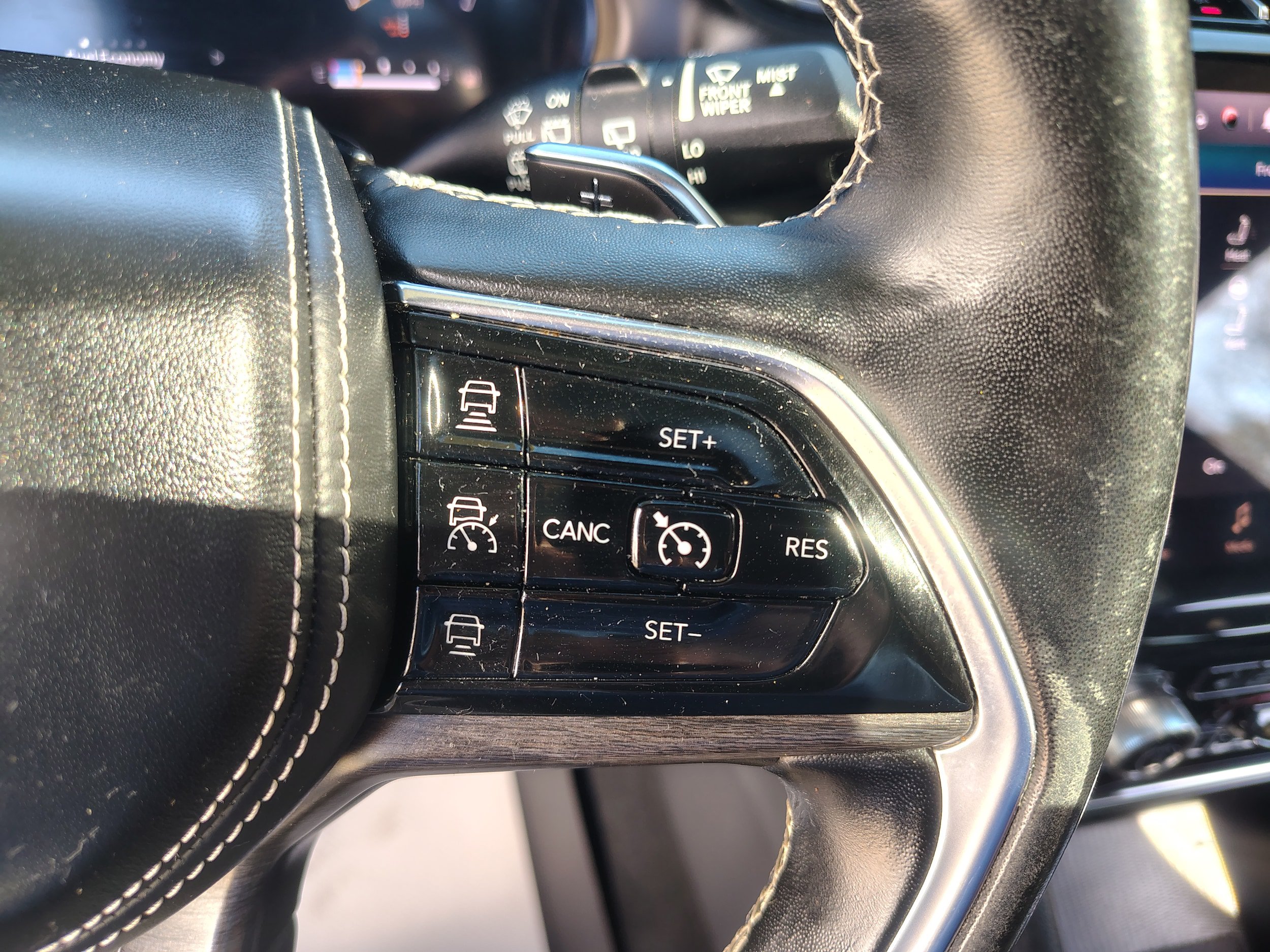 Certified 2022 Jeep Grand Cherokee L Overland w/ Luxury Tech Group IV AWD/4WD image 39