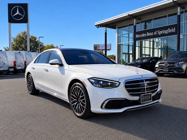 Used 2022 Mercedes-Benz S 580 4MATIC Sedan image 1