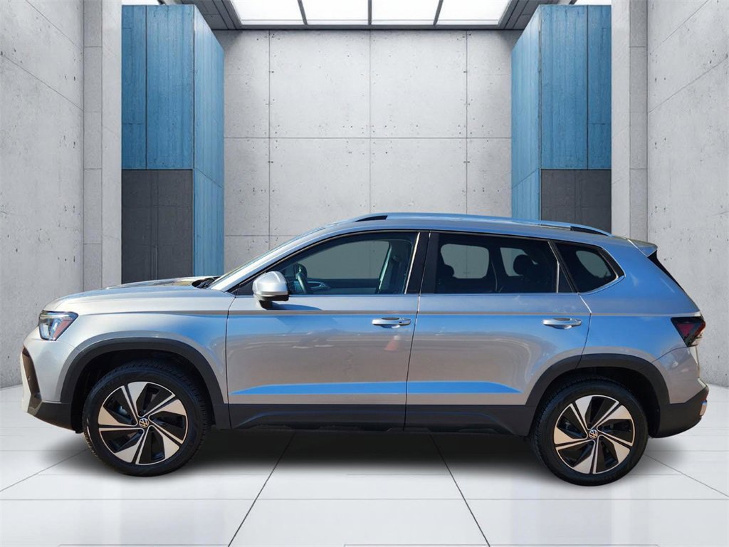 Used 2025 Volkswagen Taos SE image 26