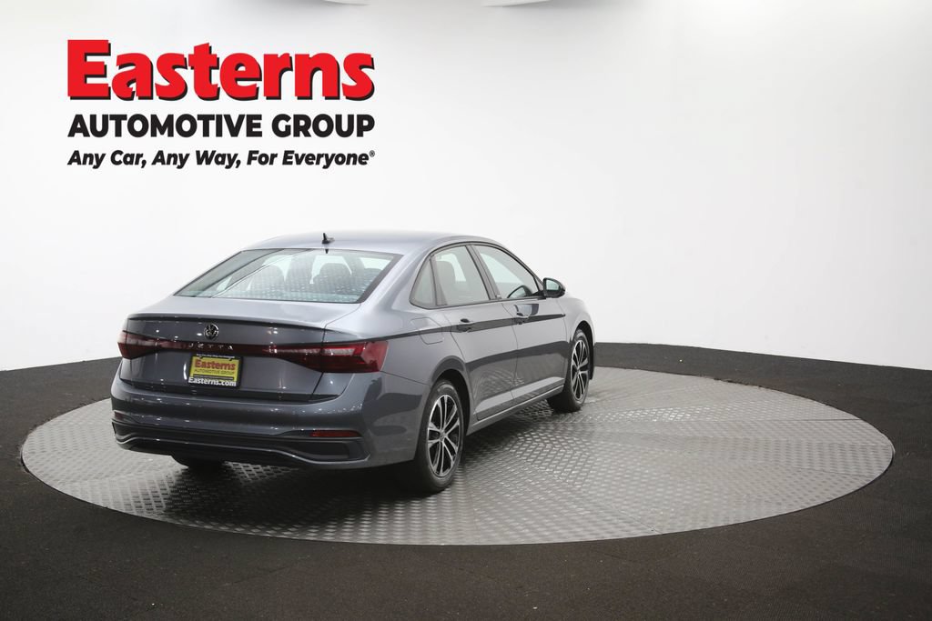 Used 2025 Volkswagen Jetta Sport FWD image 39