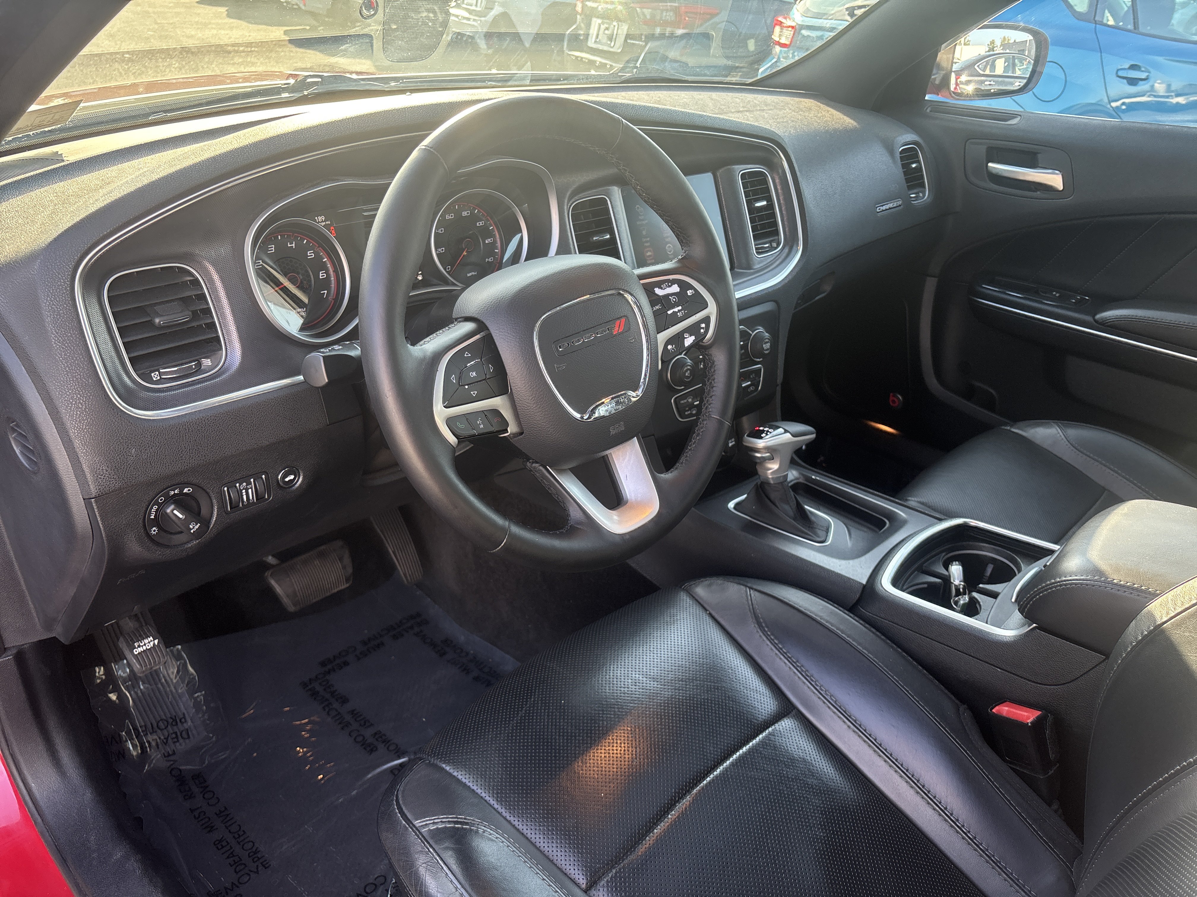 Used 2016 Dodge Charger SXT w/ AWD Premium Group image 4