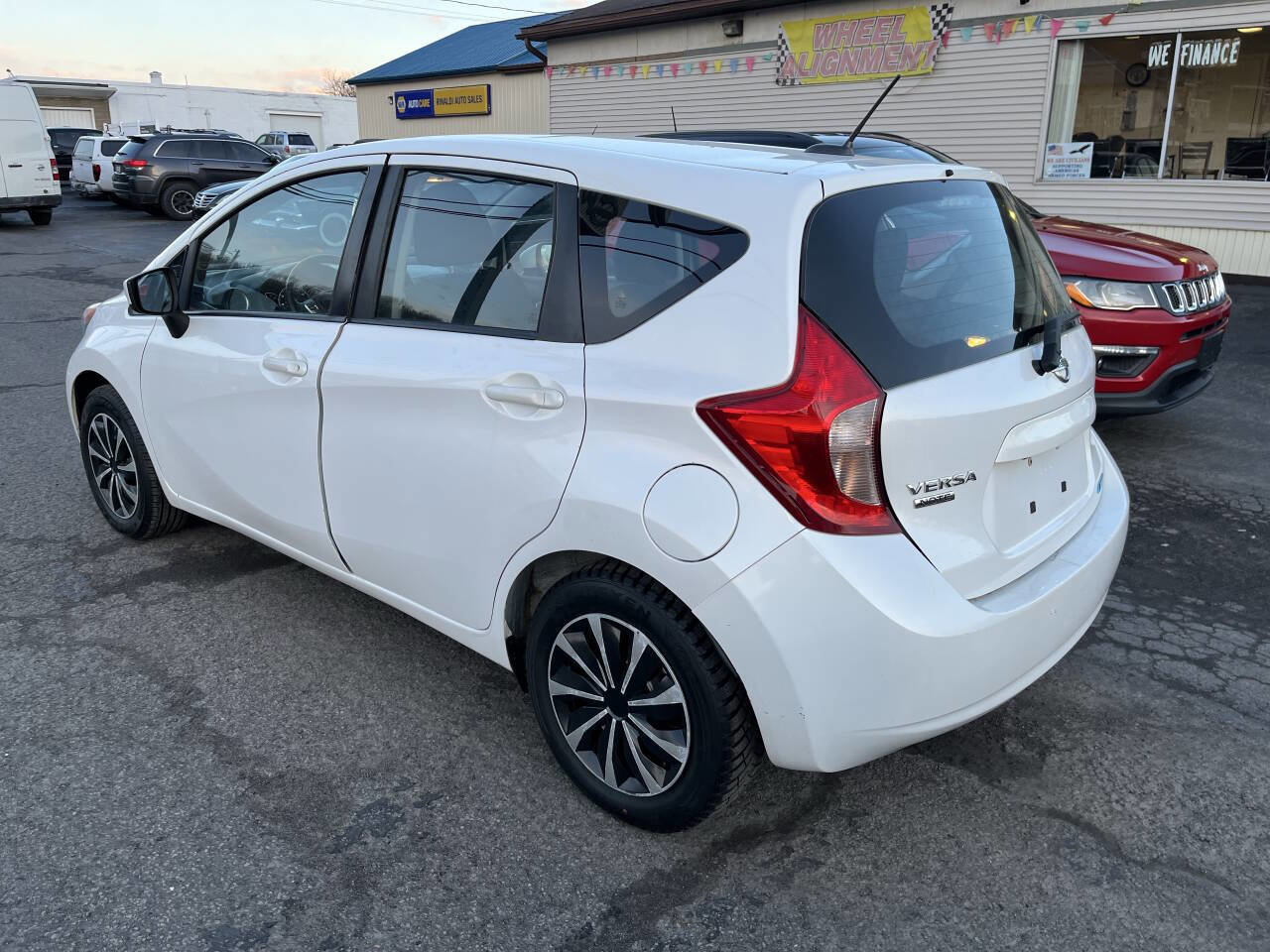 Used 2016 Nissan Versa Note SV image 2