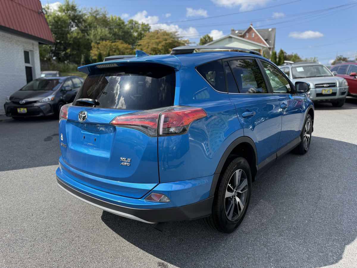 Used 2017 Toyota RAV4 XLE image 7