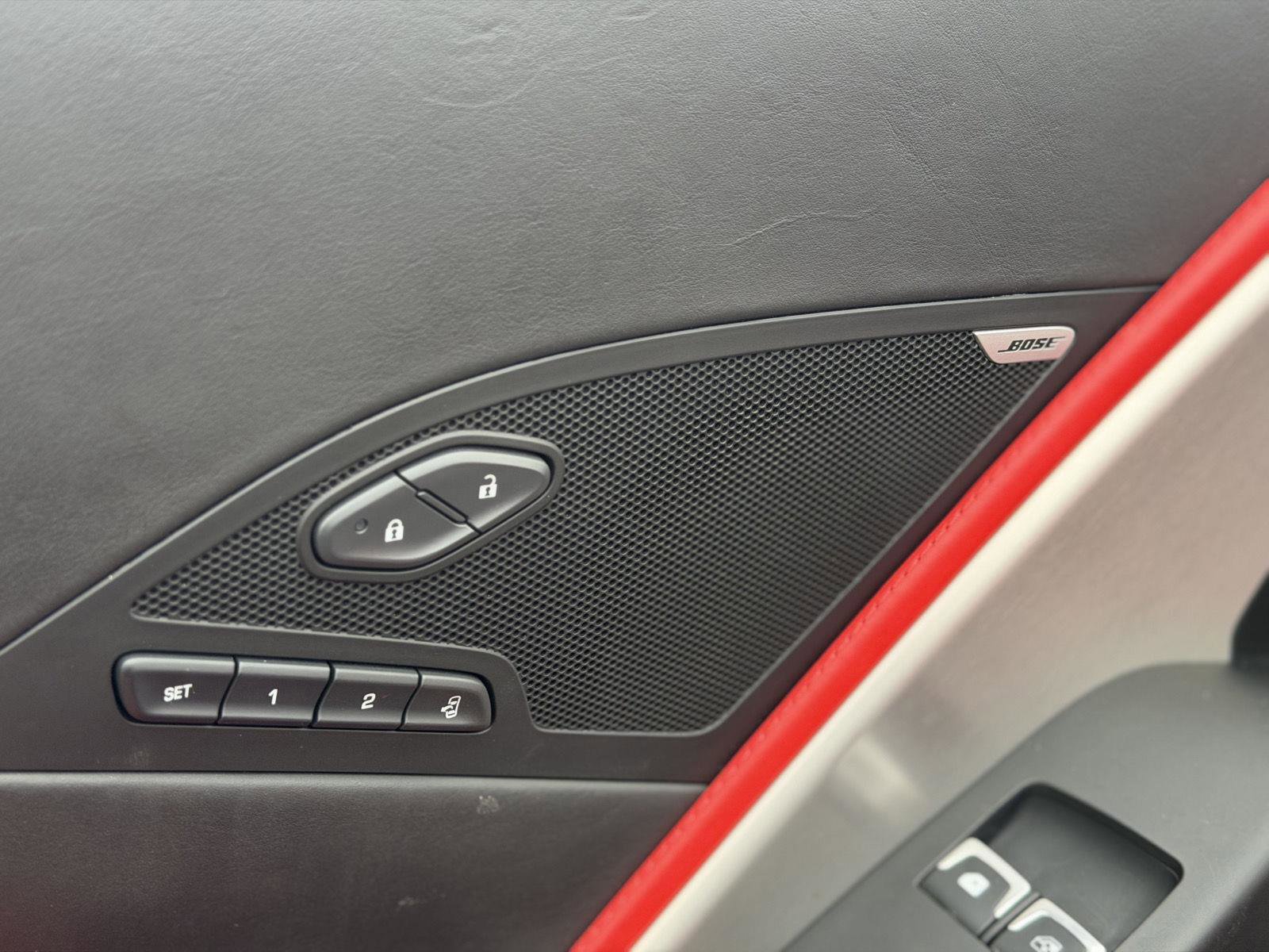 Used 2015 Chevrolet Corvette Z06 w/ 3LZ Preferred Equipment Group image 26