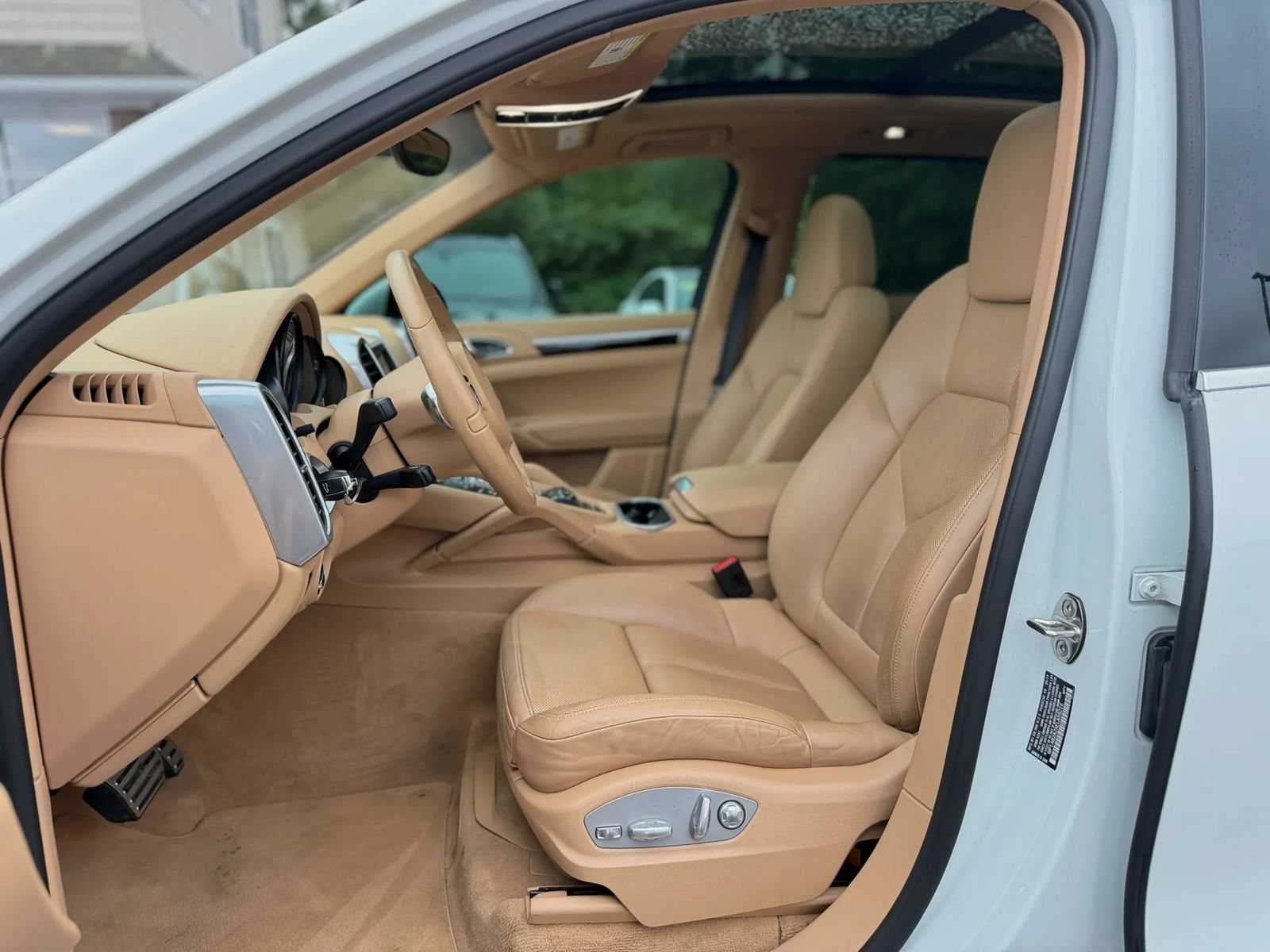 Used 2014 Porsche Cayenne S AWD/4WD image 28