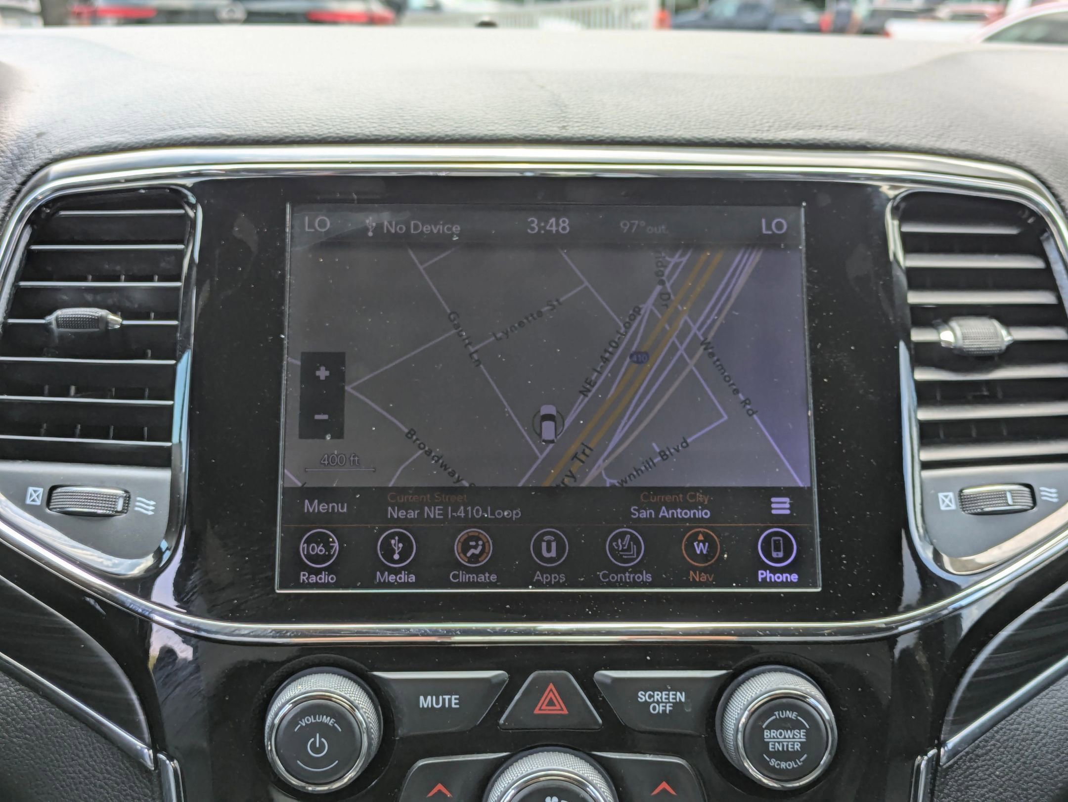 Used 2019 Jeep Grand Cherokee Limited image 17