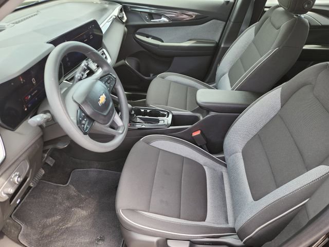 Used 2025 Chevrolet TrailBlazer LS FWD image 11