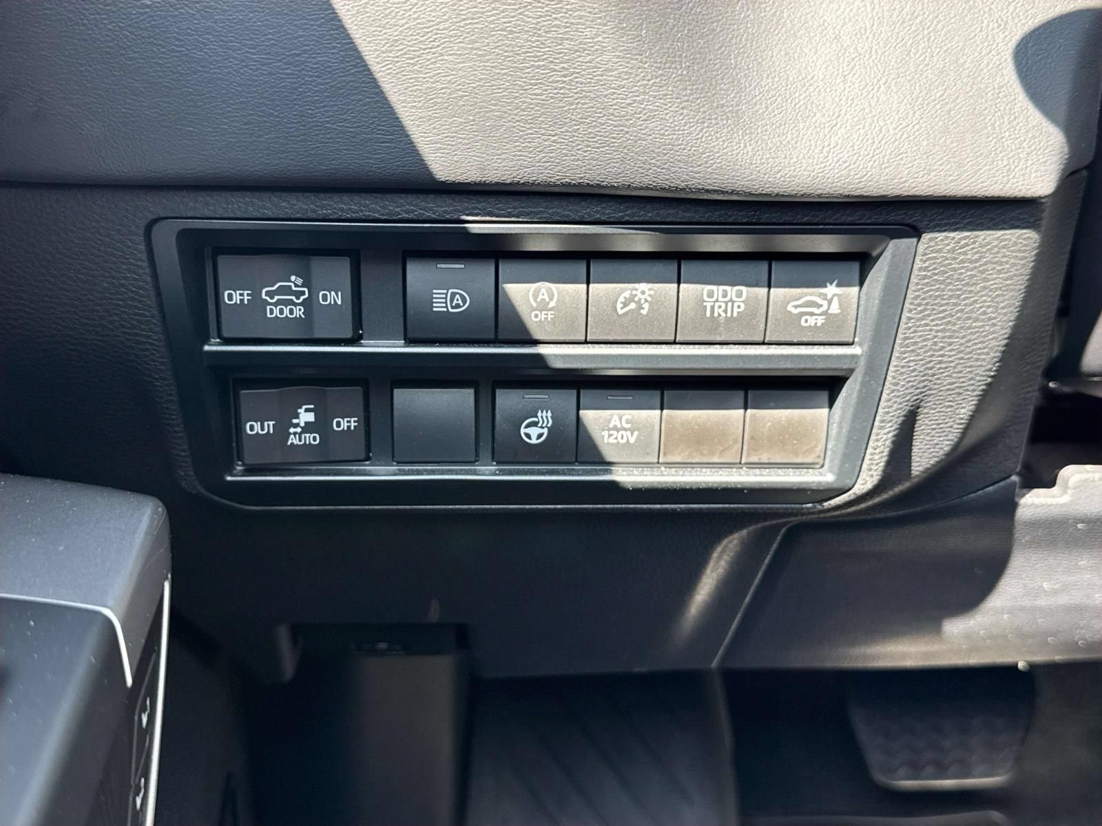 Used 2023 Toyota Tundra Platinum AWD/4WD image 19