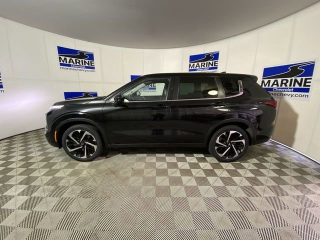 Used 2023 Mitsubishi Outlander SE image 13