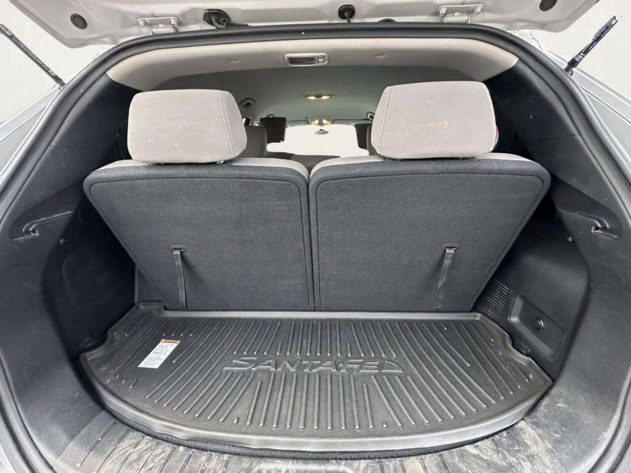 Used 2016 Hyundai Santa Fe SE AWD/4WD image 11