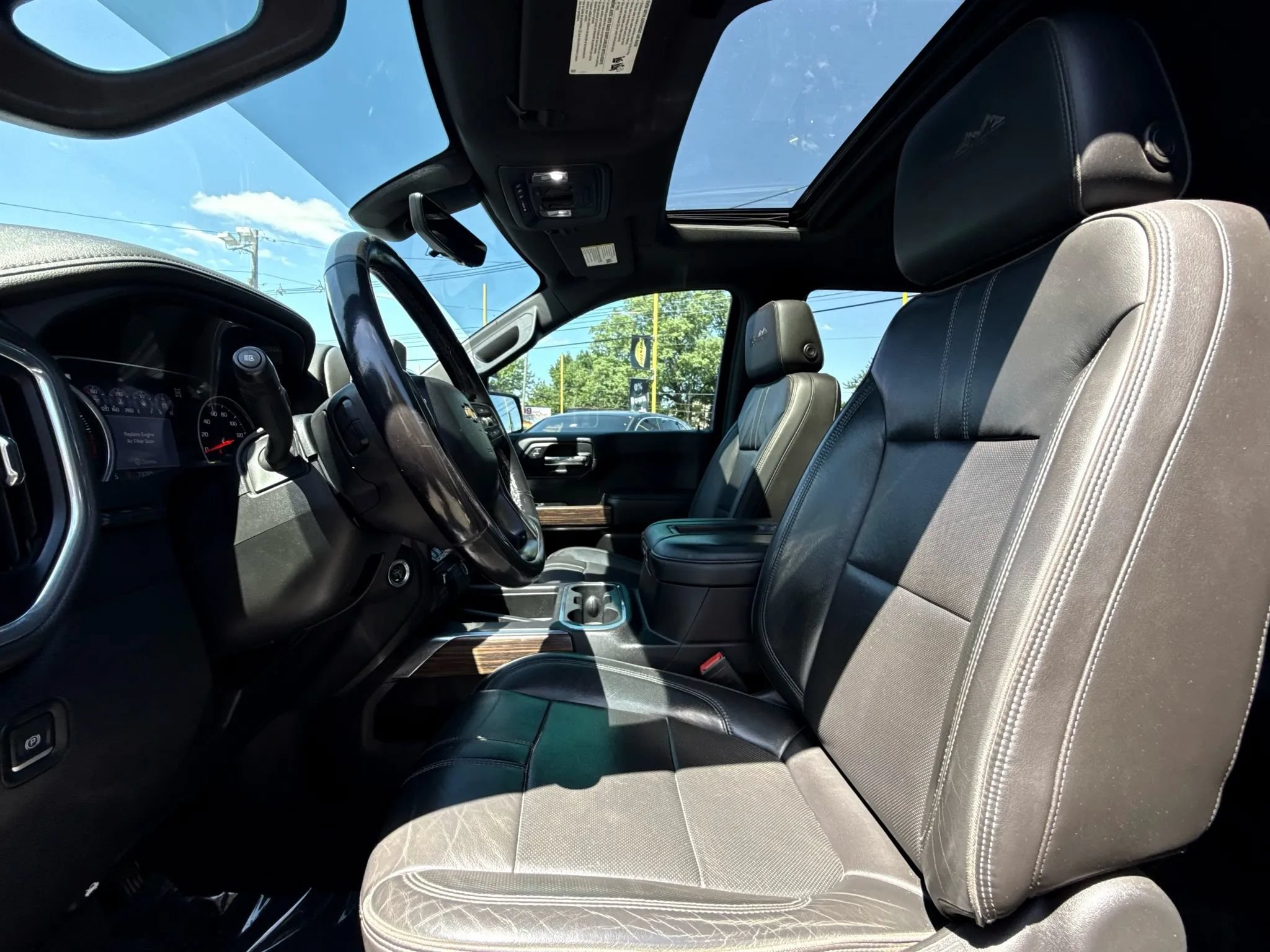 Used 2019 Chevrolet Silverado 1500 High Country w/ Technology Package AWD/4WD image 47
