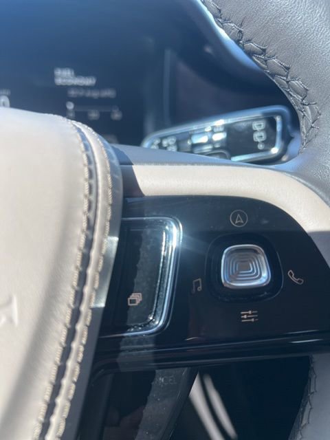 Used 2023 Lincoln Aviator Reserve w/ Equipment Group 201A image 11