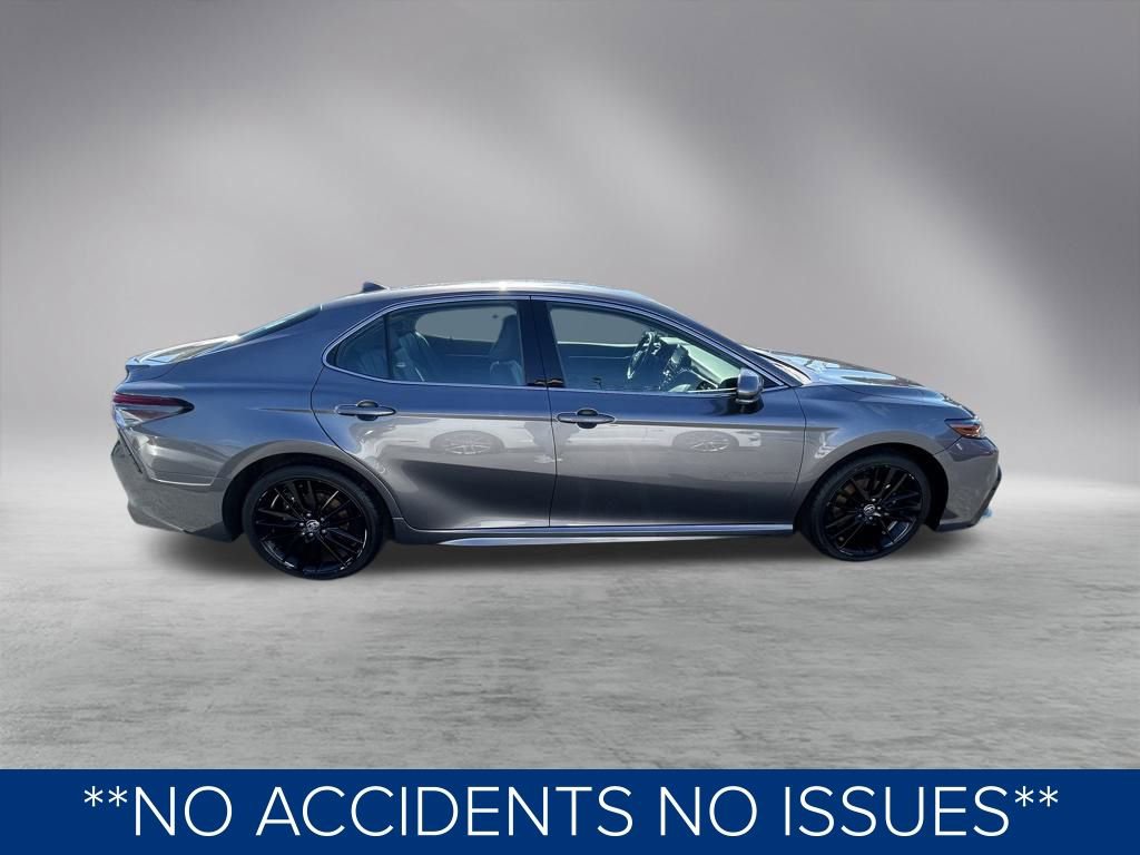 Used 2023 Toyota Camry XSE image 3