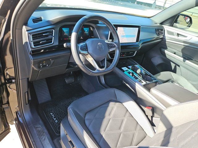 Used 2024 Volkswagen Atlas Cross Sport SE AWD/4WD image 16