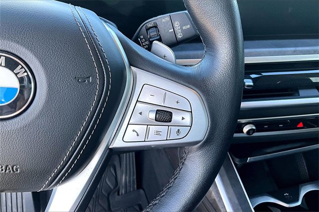 Used 2023 BMW X7 xDrive40i w/ Premium Package image 21